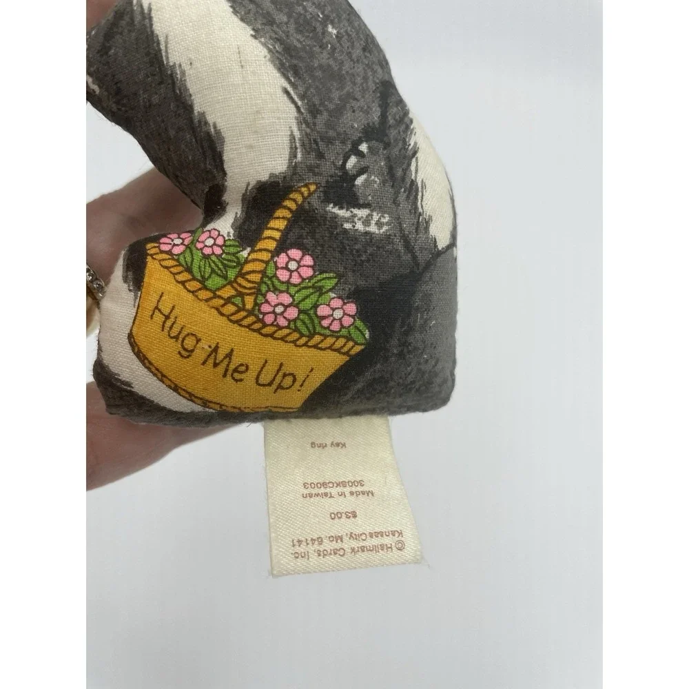 New‎ Vintage Hallmark Keychain Key Chain Fabric Skunk Hug Me Up